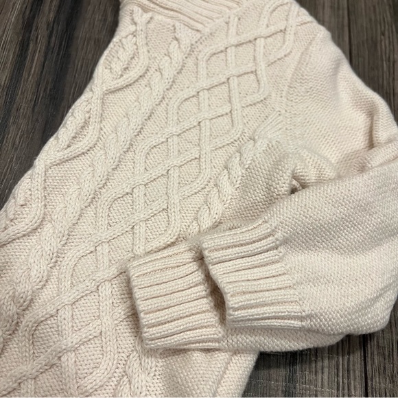 Old Navy Chunky Cable Knit with Toggle Pullover Sweater - Picture 4 of 5